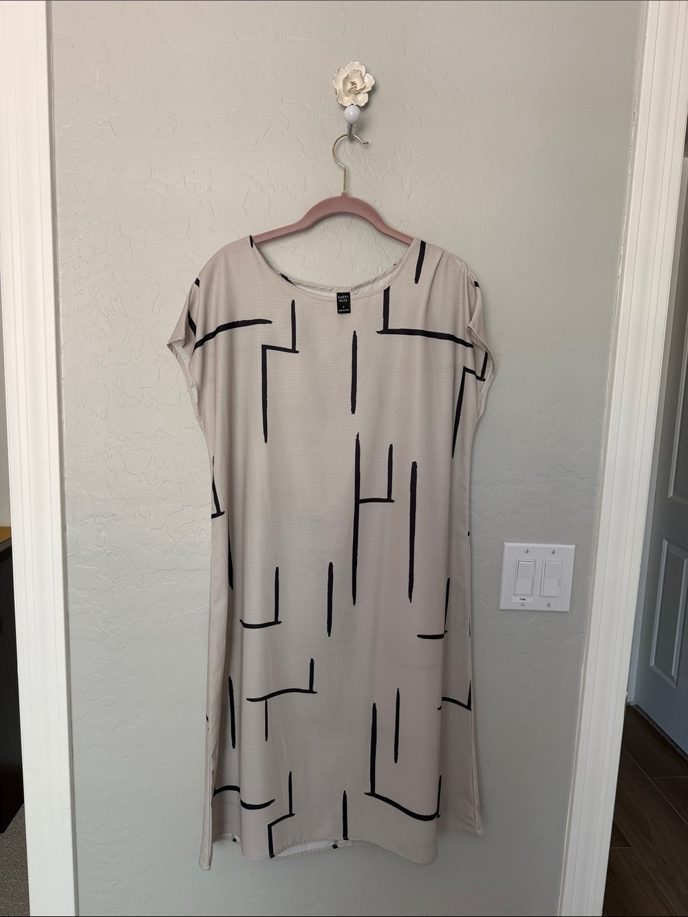 Beige Midi Dress with Black Abstract Lines - Unbranded